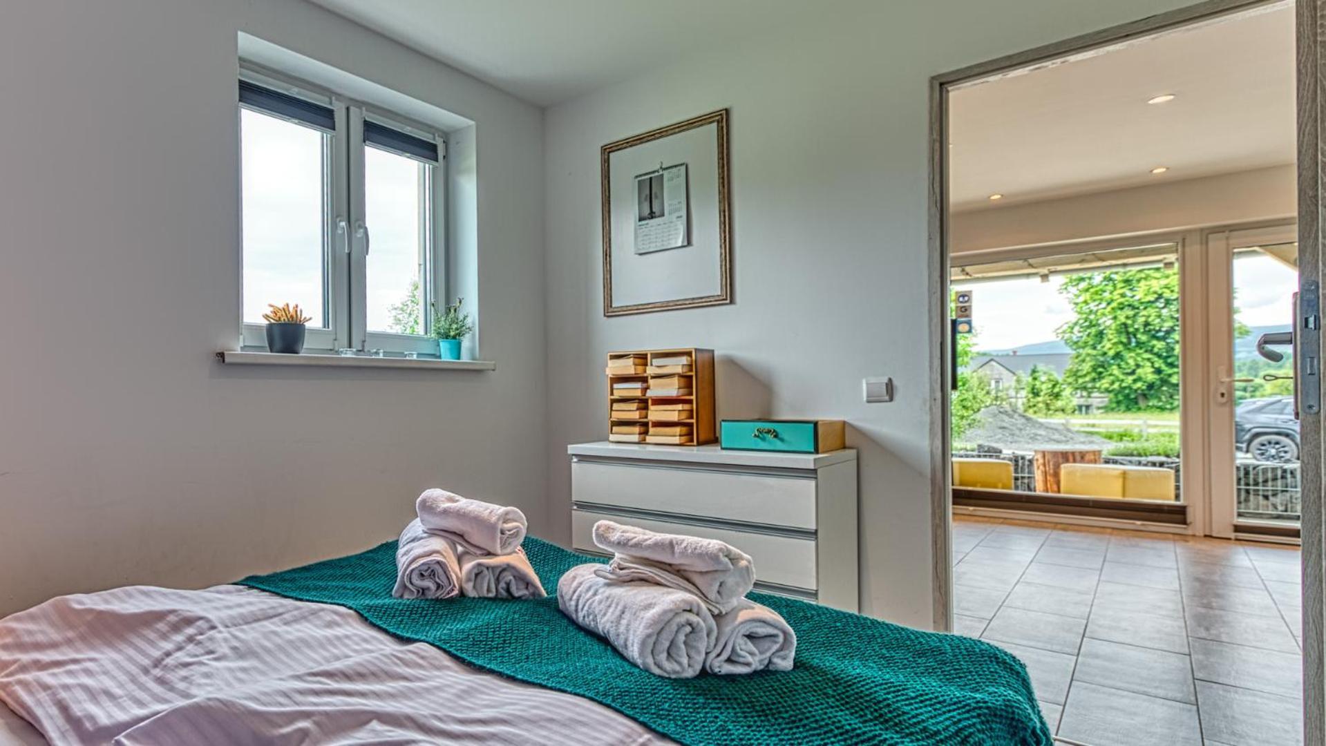 Izerska Baza - Basen, Ebike, Narty, Sauna, Jacuzzi, Las Blisko Swieradow Zdroj - 5D Apartamenty Giebultow  Экстерьер фото